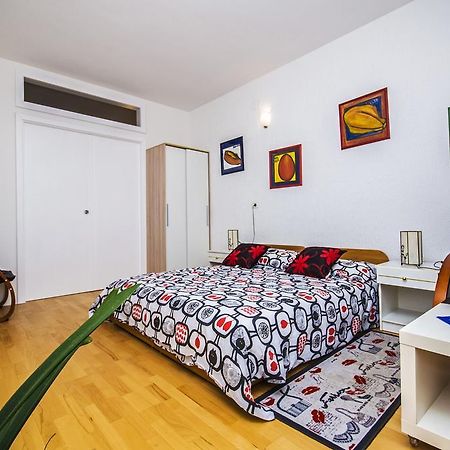 Apartments Daria 로비니 외부 사진
