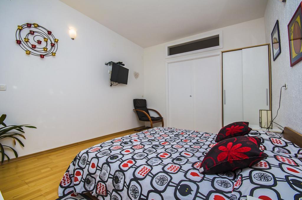 Apartments Daria 로비니 외부 사진