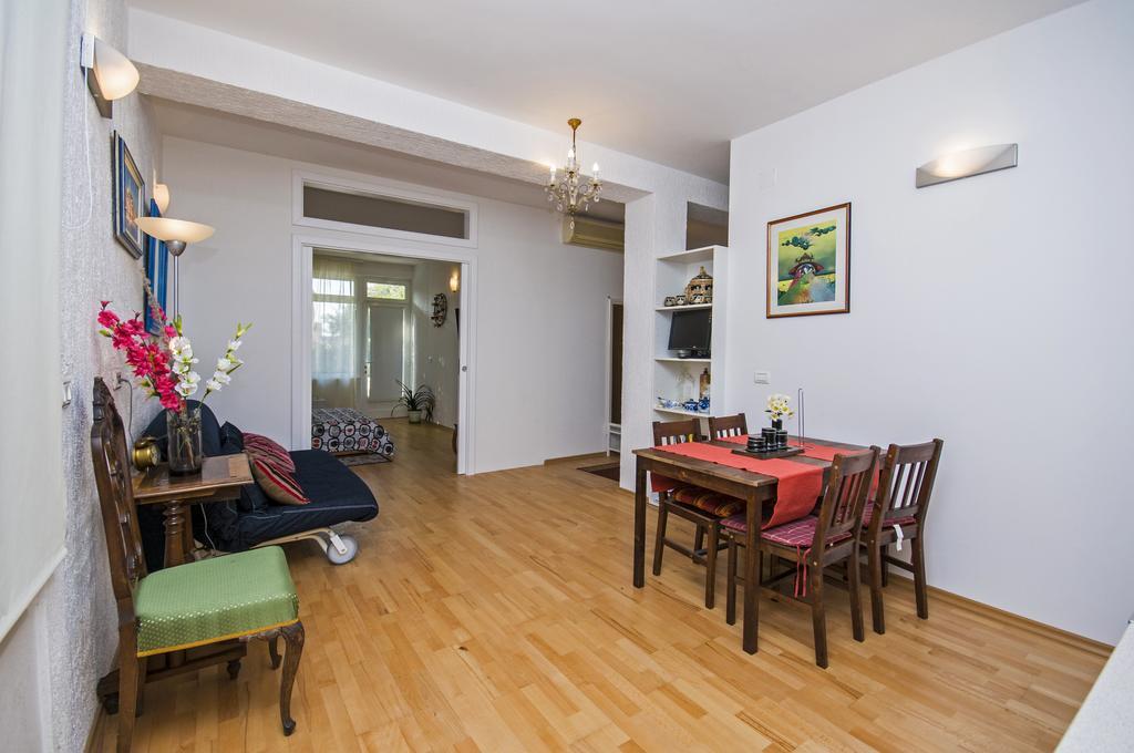 Apartments Daria 로비니 외부 사진