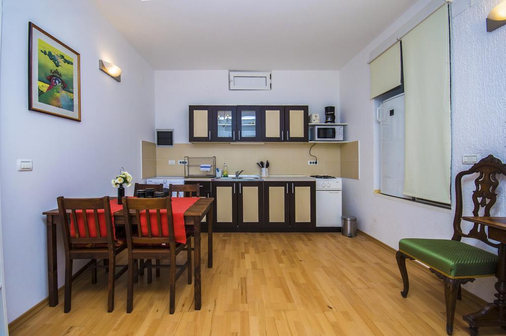 Apartments Daria 로비니 외부 사진